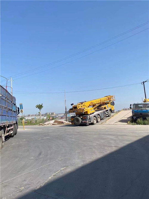 惠农区25吨吊车的租赁价格大概是多少？