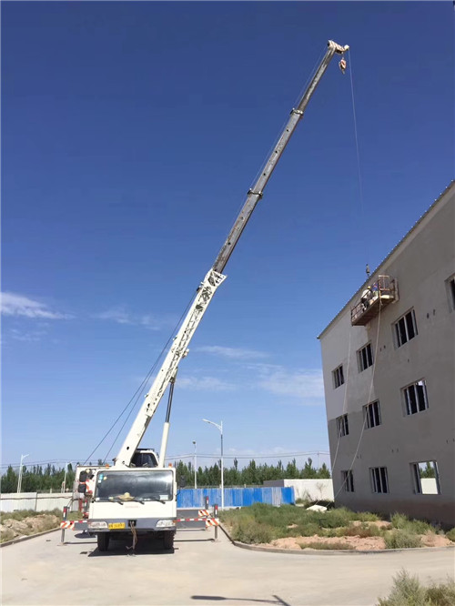 惠农区“轻装强干”—— 吊车的 “轻量化臂架” 技术